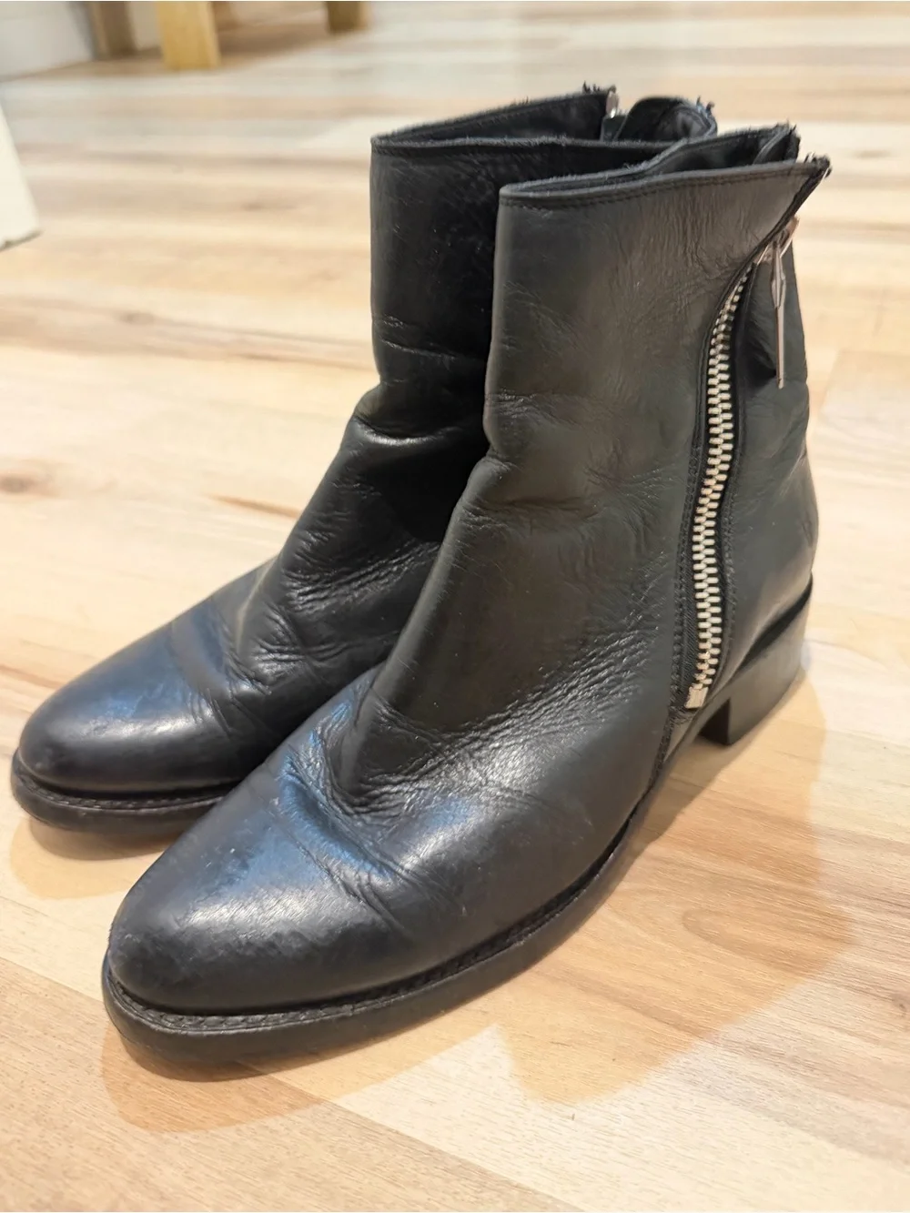Frye black Demi zip bootie in black